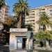 Eccoci ora davanti alla rivendita n.3, una delle pi famose di Bari, perch situata in un chioschetto nella centrale piazza Aldo Moro, allingresso di via Sparano